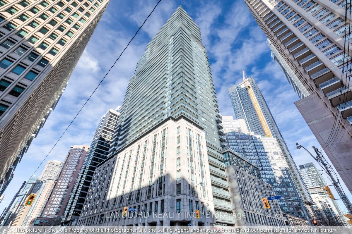 955 Bay St, unit 1914 for rent