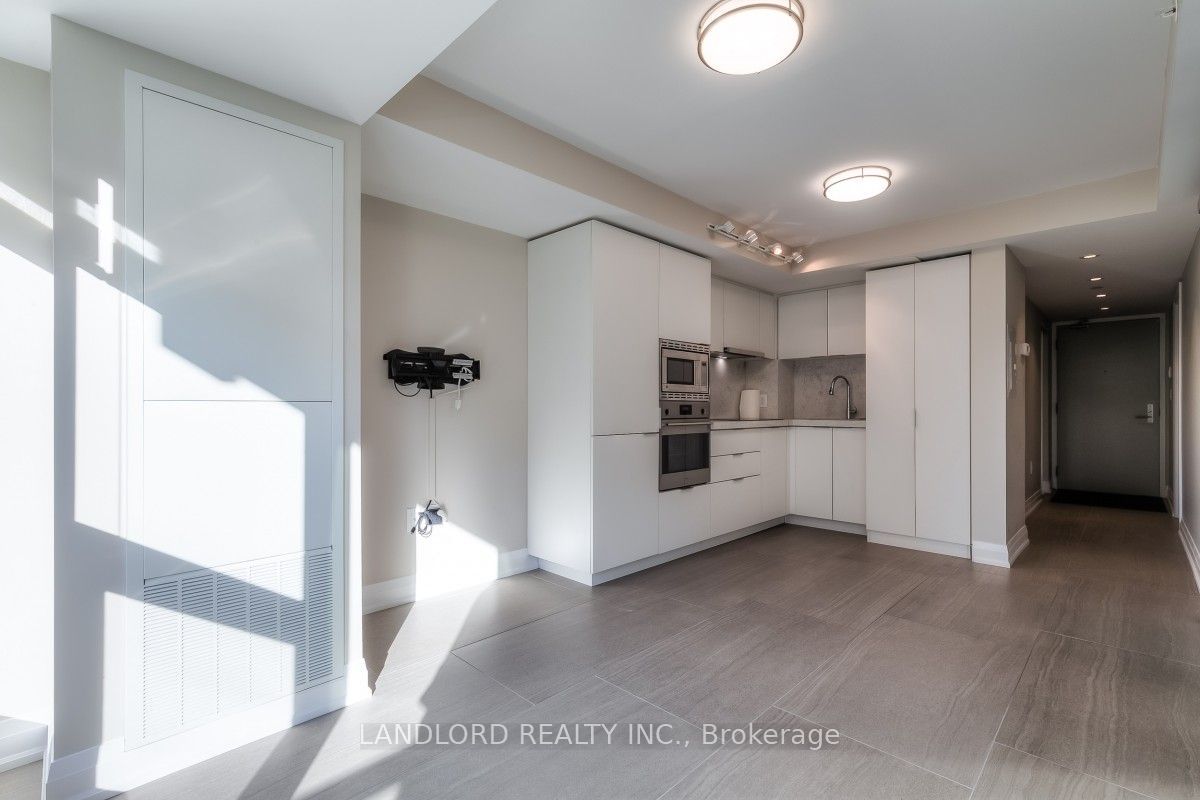 955 Bay St, unit 1914 for rent