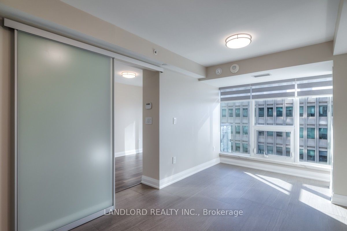 955 Bay St, unit 1914 for rent