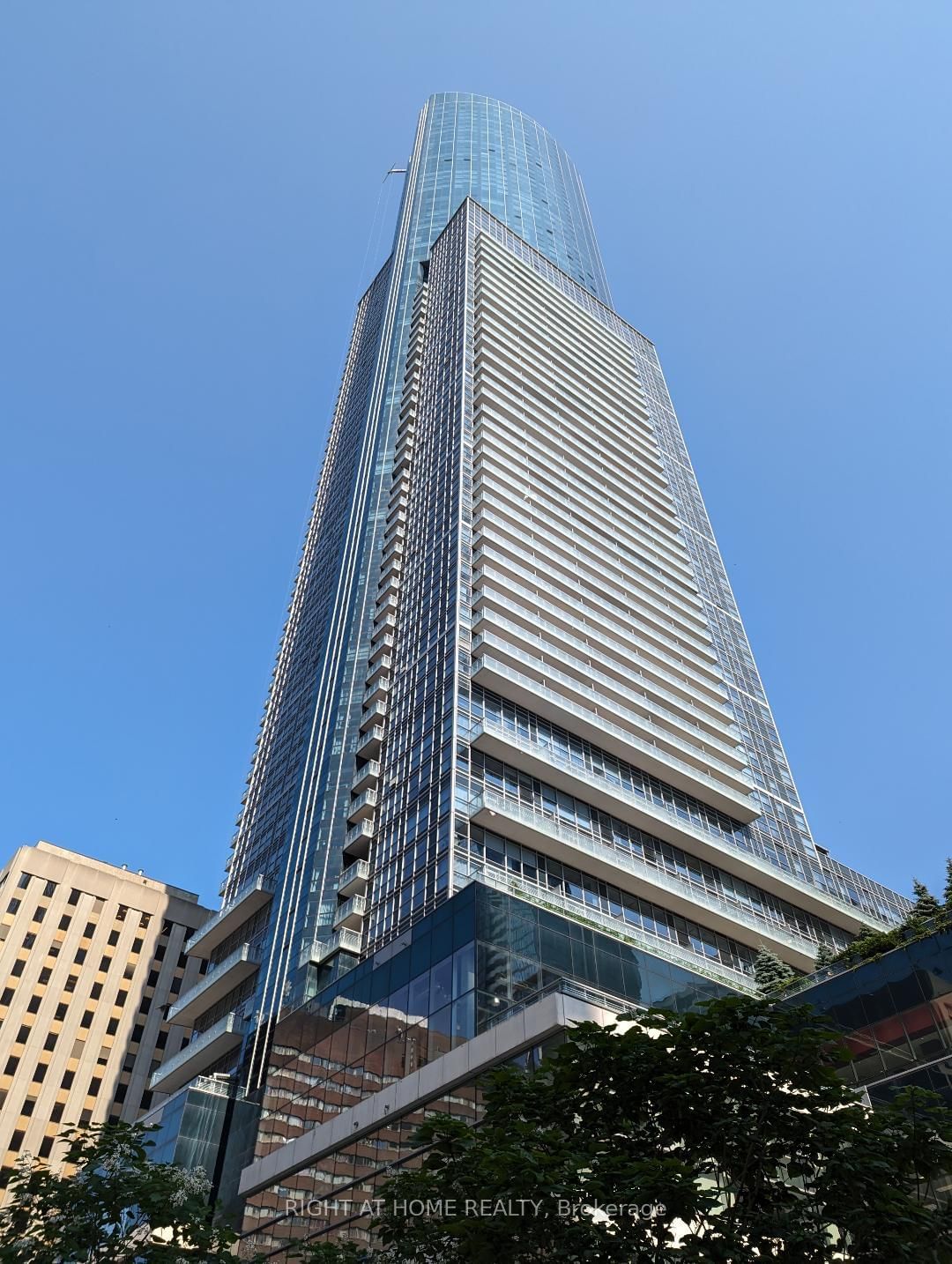 388 Yonge St, unit 7405 for sale