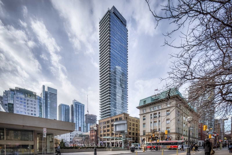 224 King St W, unit 3801 for rent