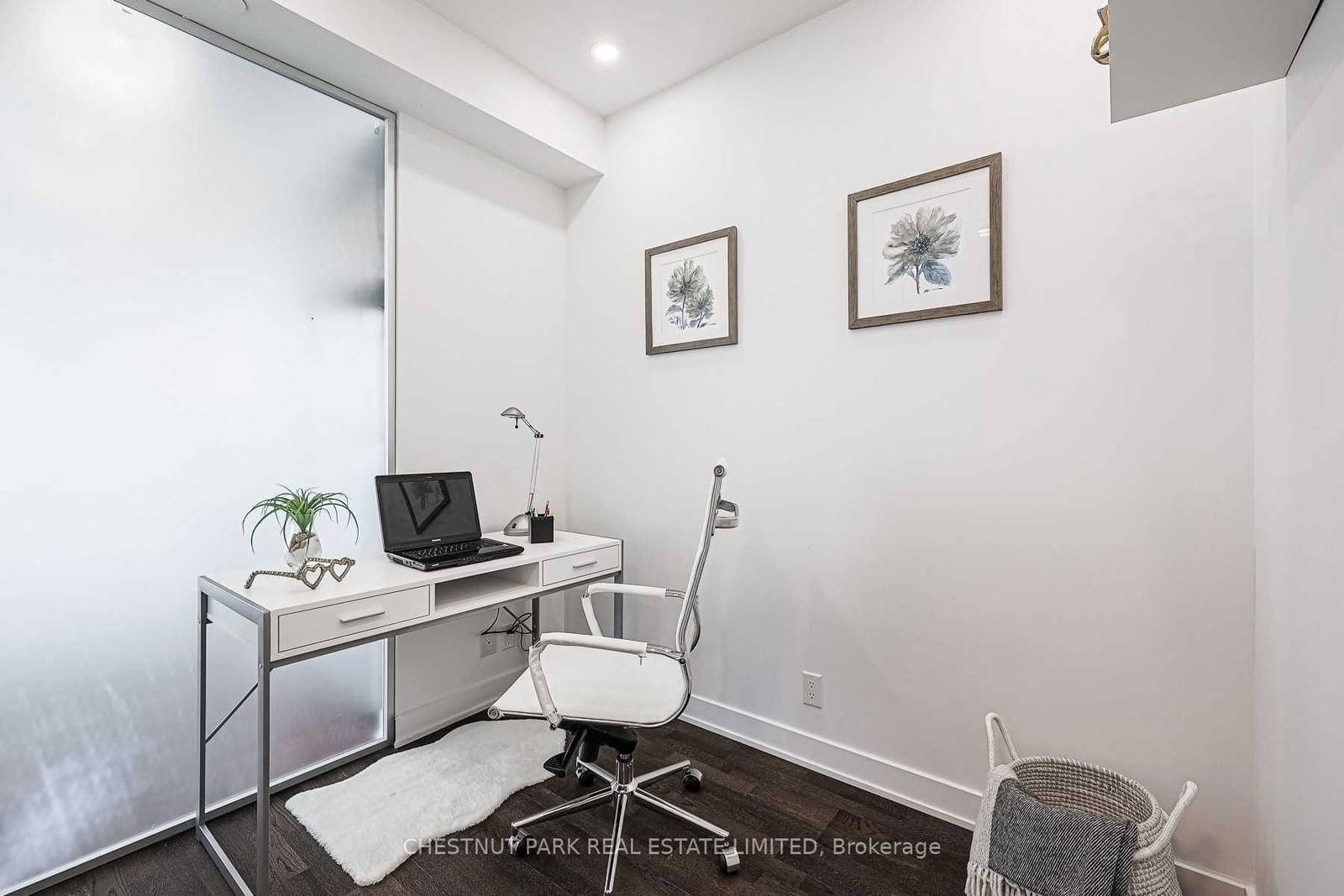 1815 Yonge St, unit 904 for rent