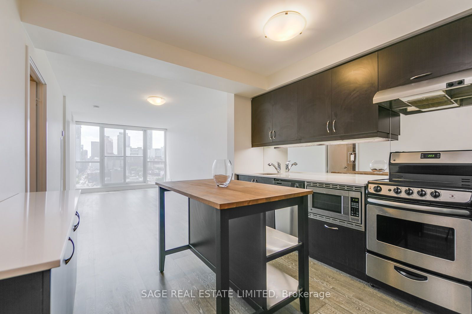 320 Richmond St E, unit 1511 for rent