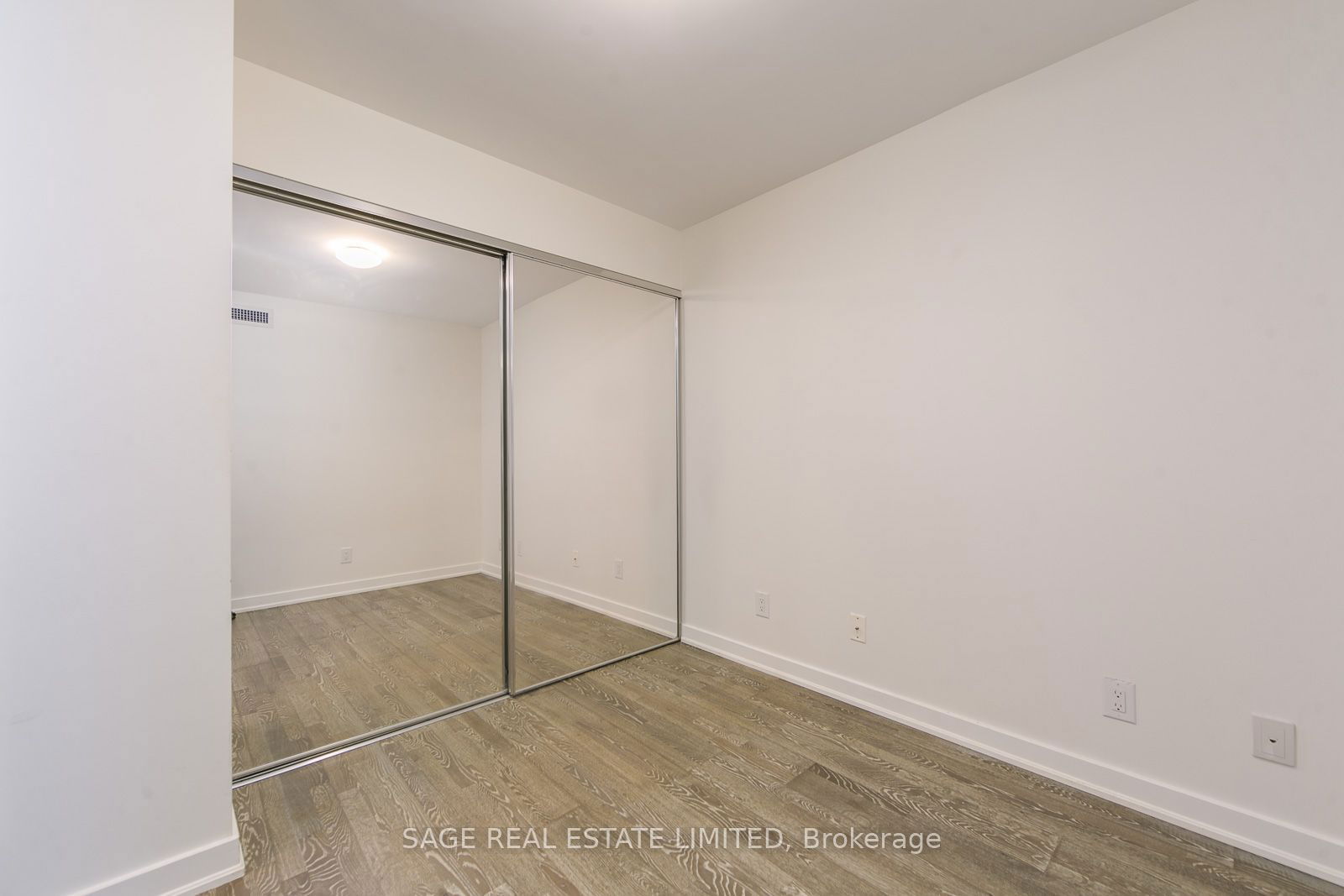 320 Richmond St E, unit 1511 for rent