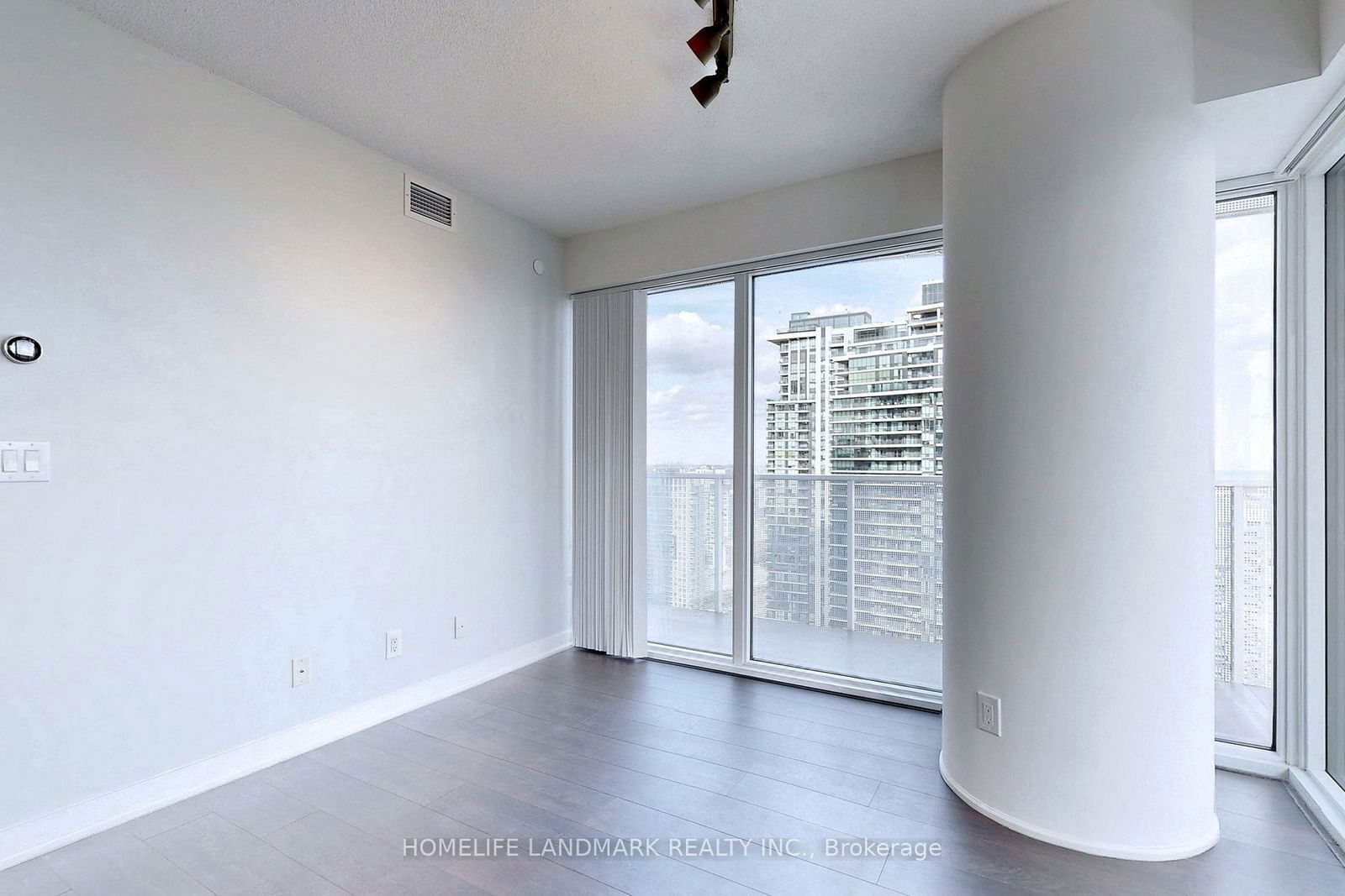 88 Harbour St, unit 4107 for sale