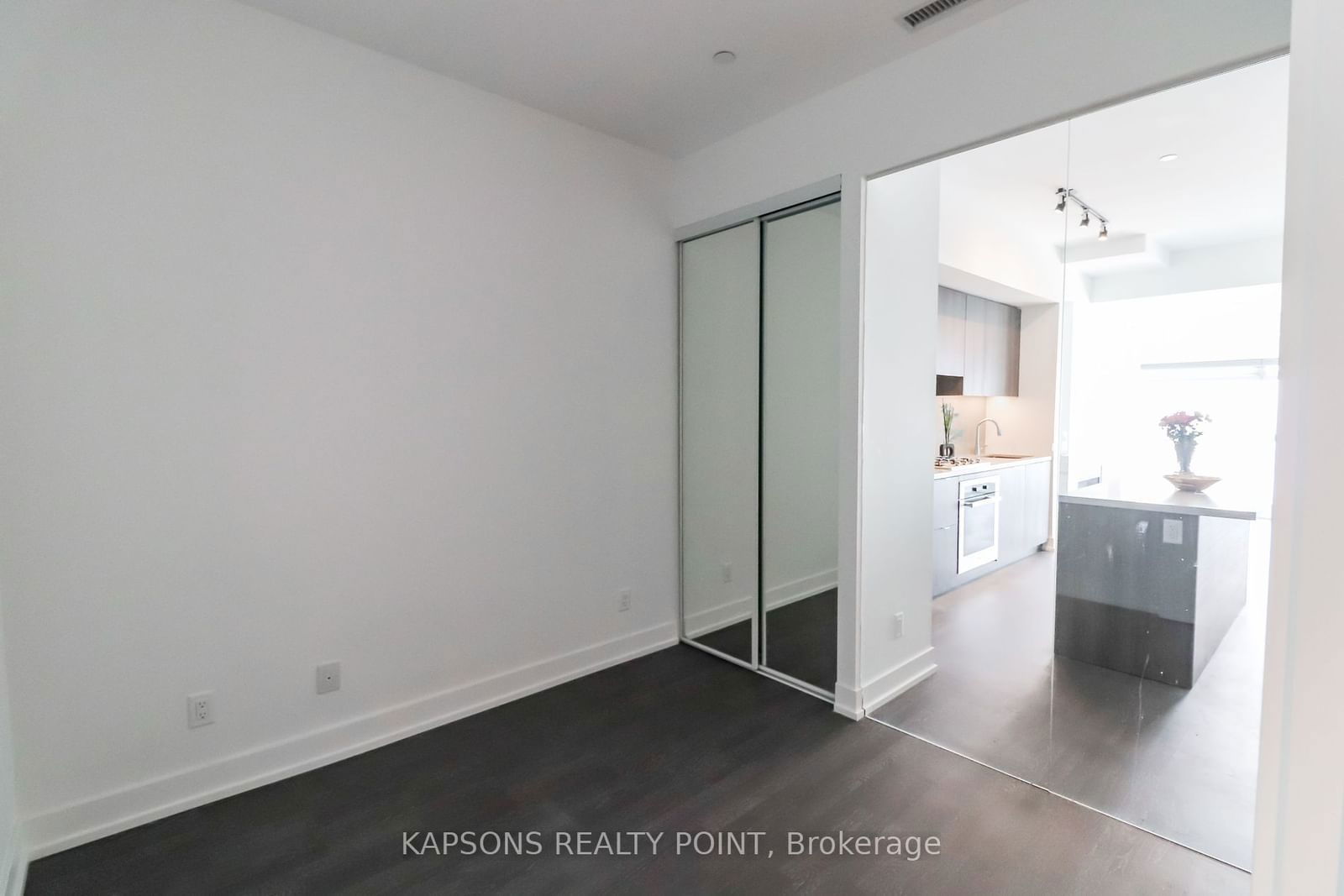 7 Grenville St, unit 6512 for rent