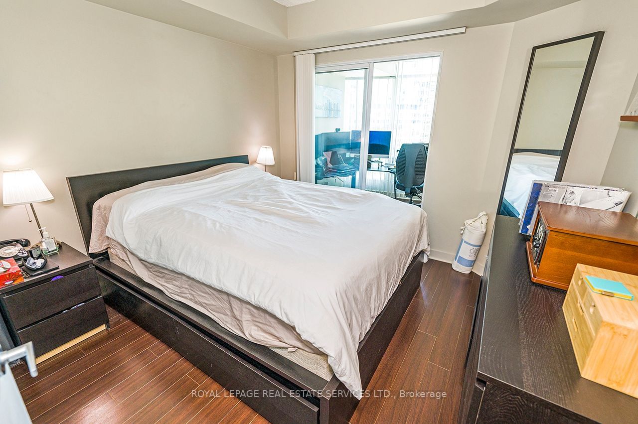 373 Front St W, unit 2601 for sale