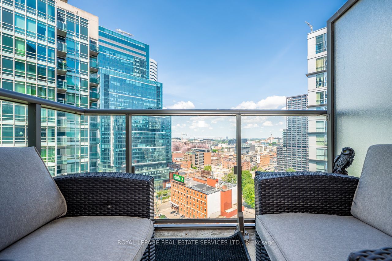 373 Front St W, unit 2601 for sale