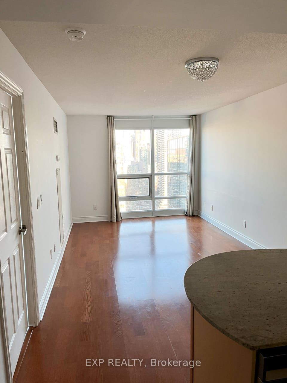 763 Bay St, unit 4101 for rent