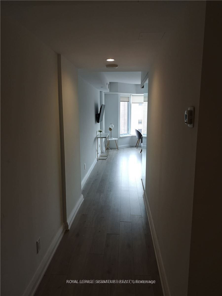 155 Yorkville Ave, unit 520 for rent