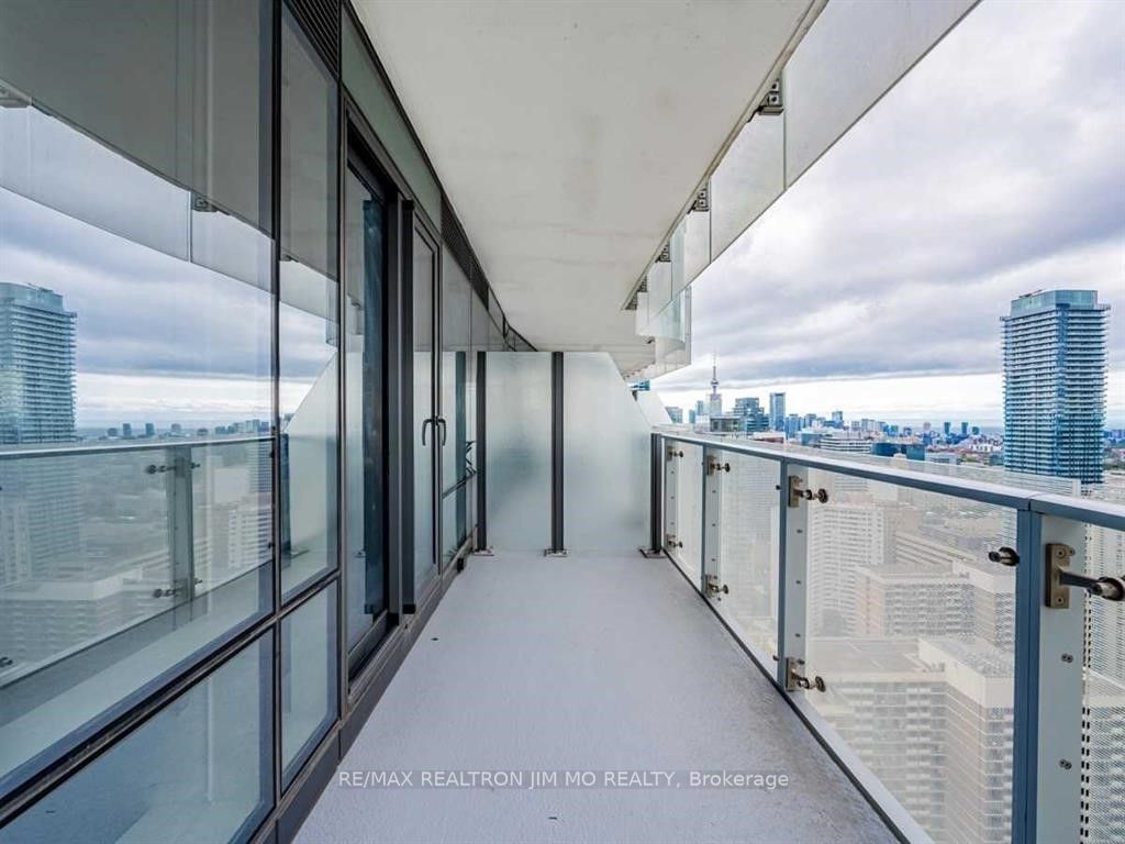 1 Bloor St E, unit 3409 for rent