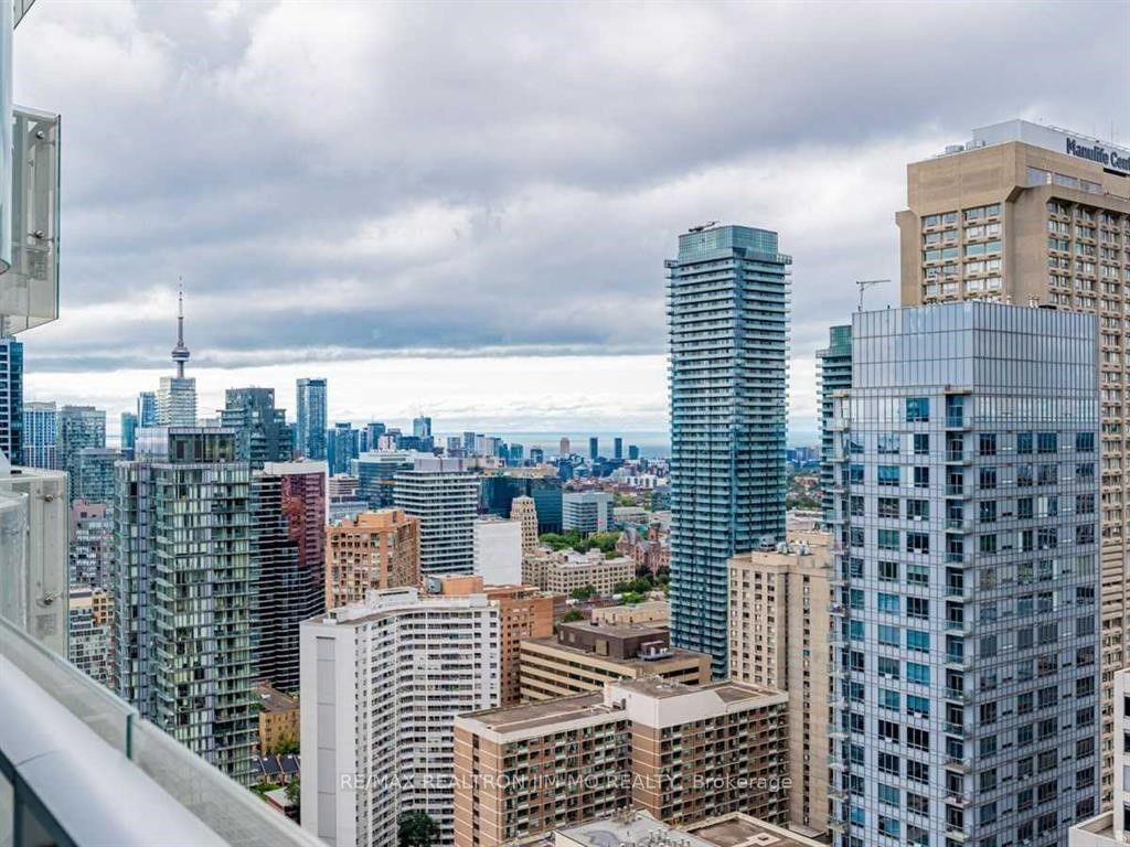 1 Bloor St E, unit 3409 for rent