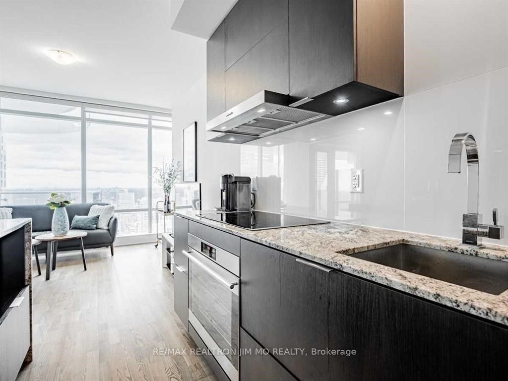 1 Bloor St E, unit 3409 for rent