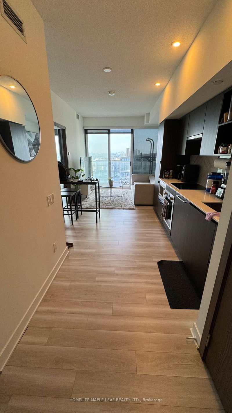 17 BATHURST St N, unit 3907 for rent