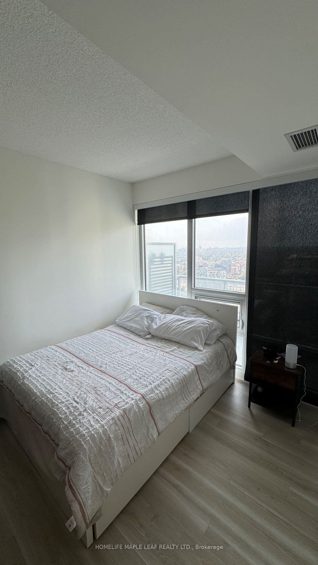 17 BATHURST St N, unit 3907 for rent