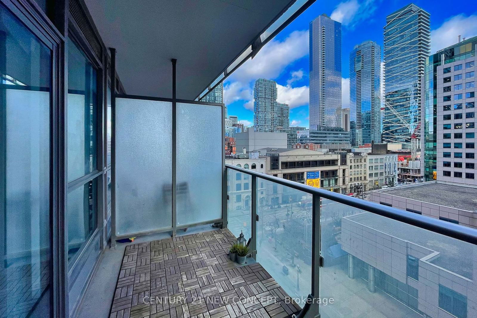 8 Mercer St, unit 803 for sale