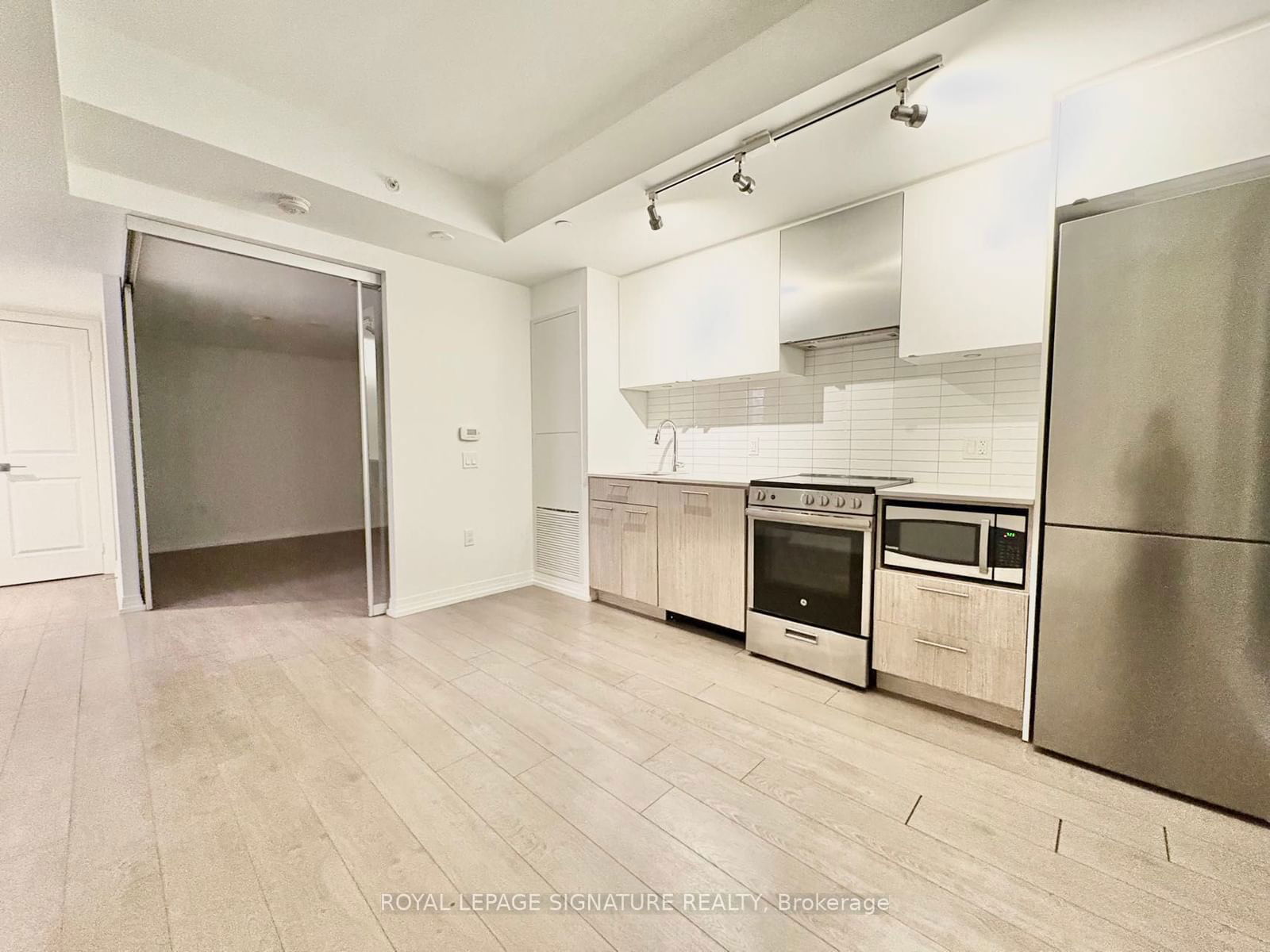 251 Jarvis St, unit 614 for rent