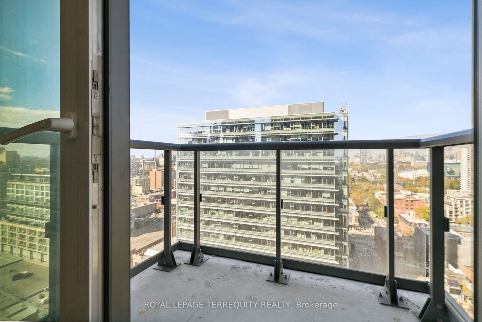 108 Peter St, unit 1902 for sale