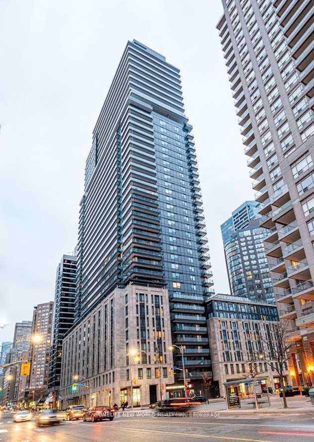 955 Bay St, unit 723 for rent