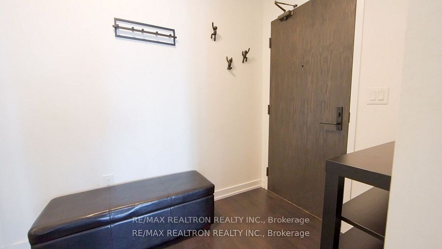 426 University Ave, unit 3801 for rent