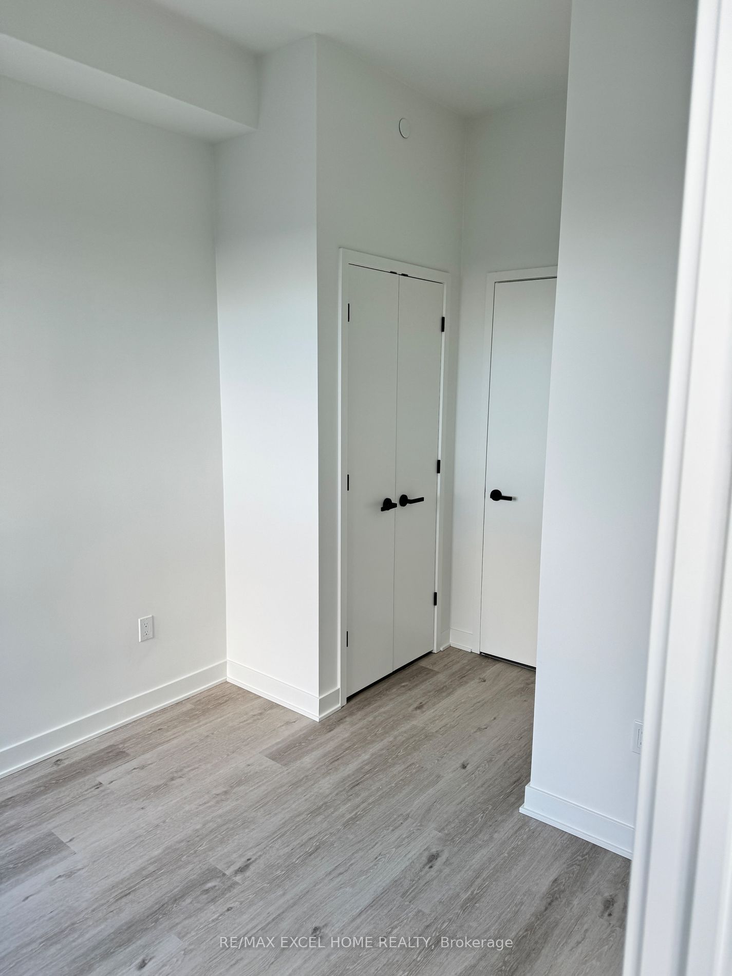 55 Charles St E, unit 5008 for rent