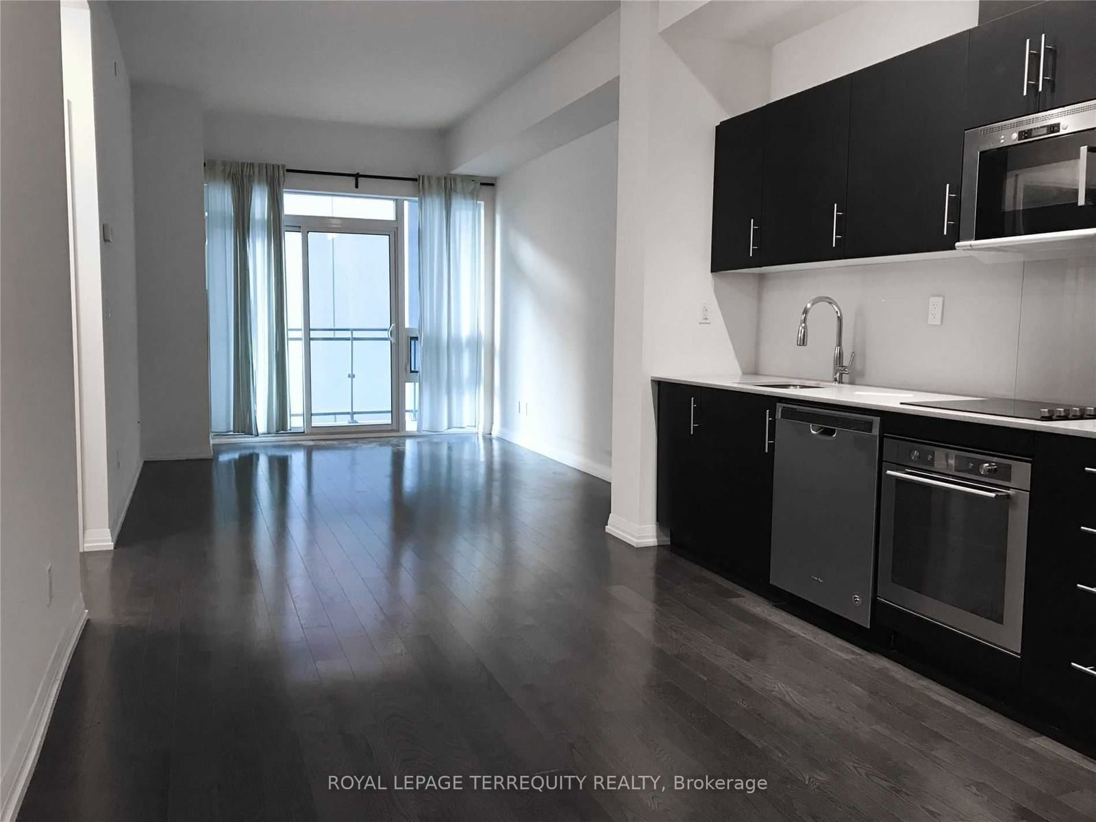 460 Adelaide St E, unit 801 for sale