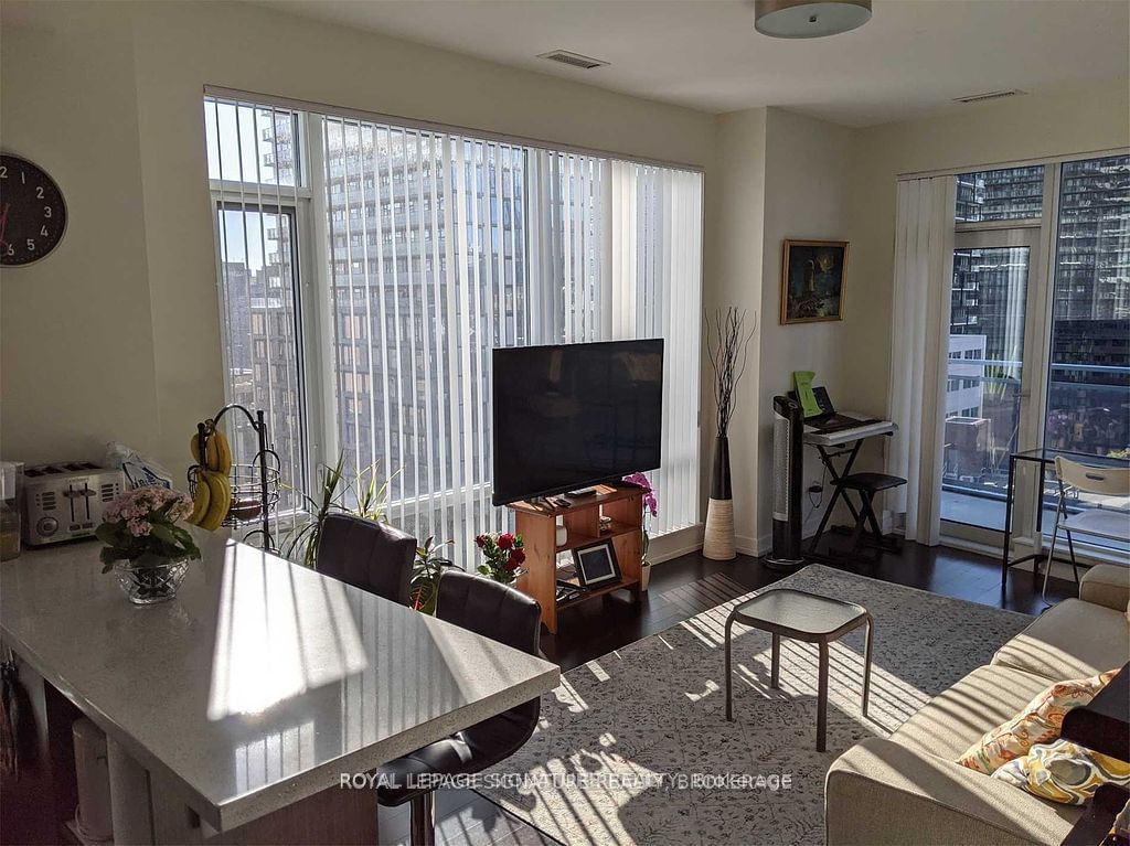 21 Widmer St, unit 1202 for rent