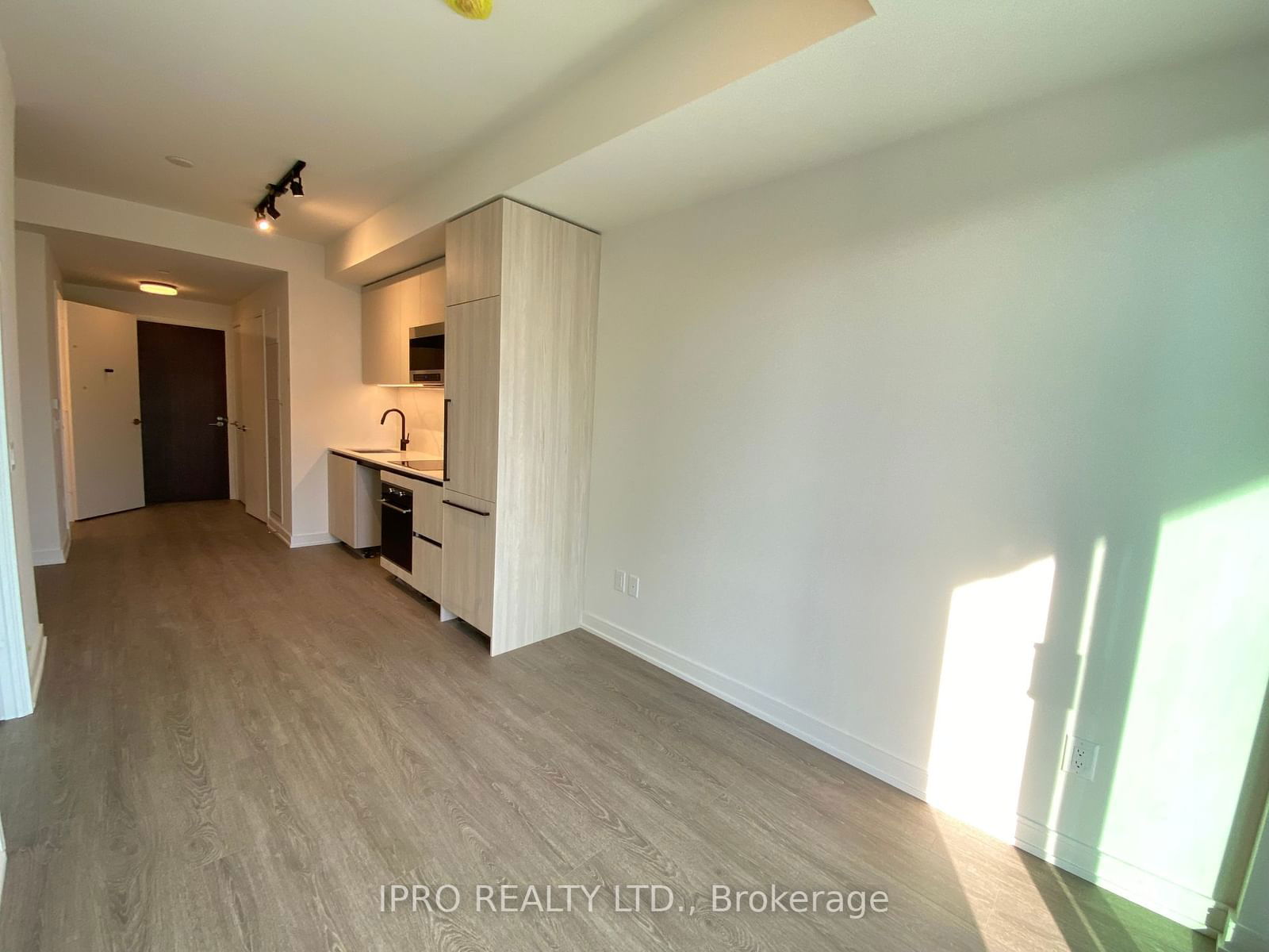 425 Front St E, unit 1009 for rent