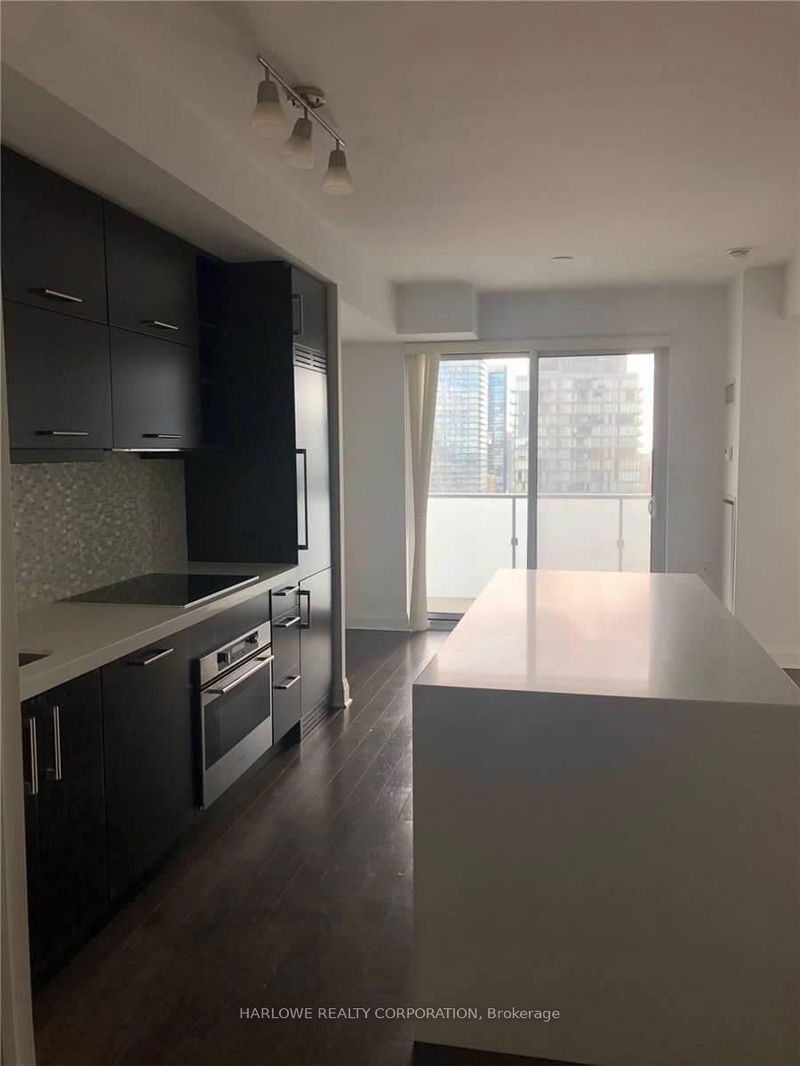 65 St Mary St, unit 3011 for rent