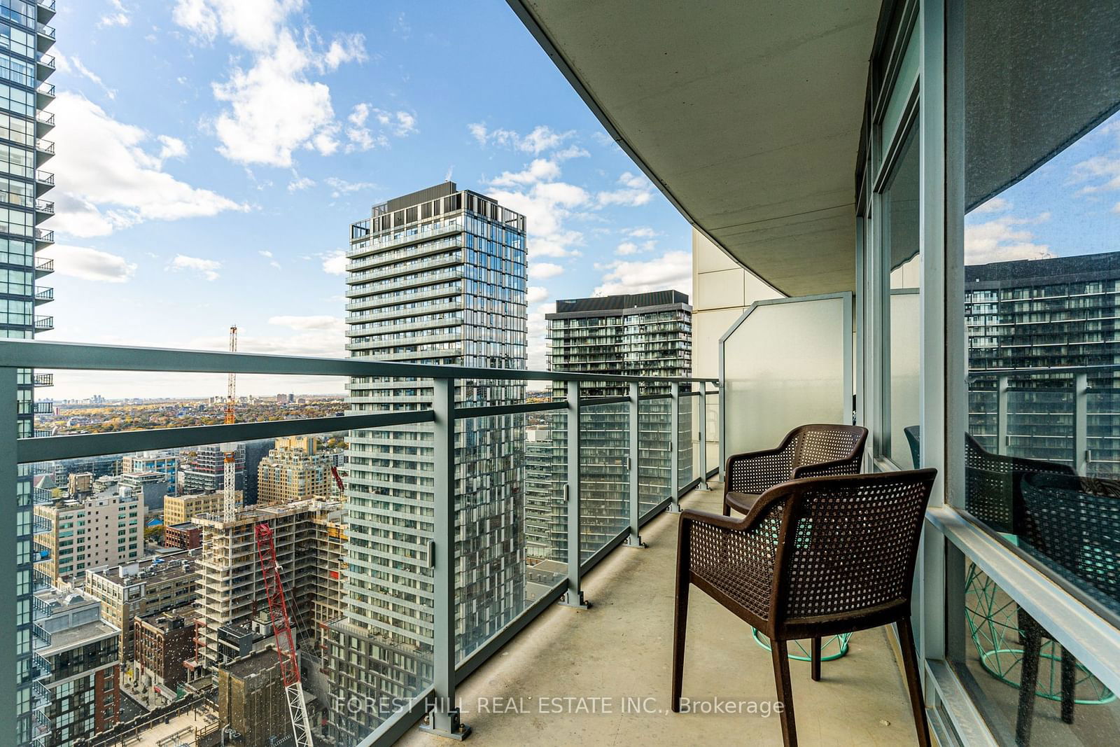 21 Widmer St, unit 2912 for rent