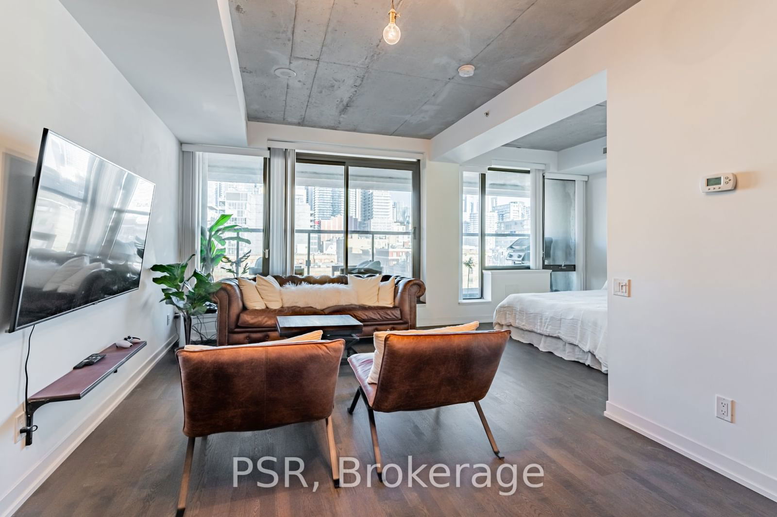 560 King St W, unit 610 for sale