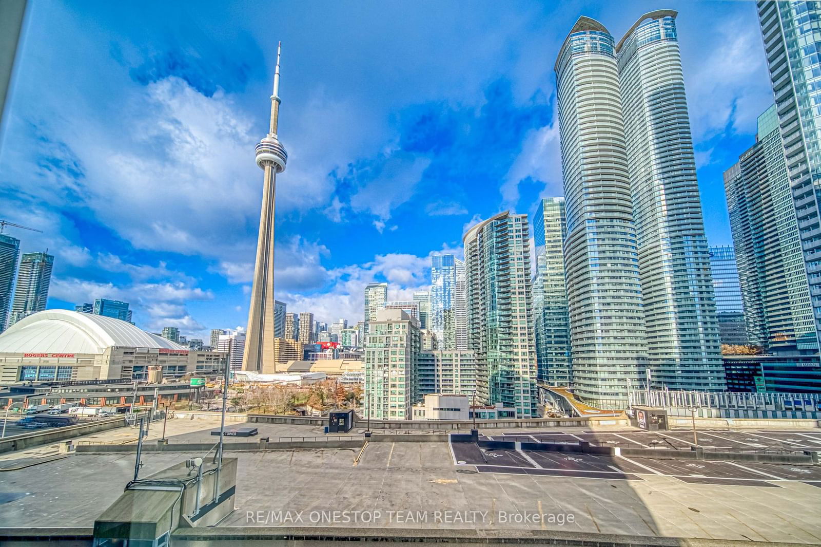 218 Queens Quay W, unit 1002 for rent