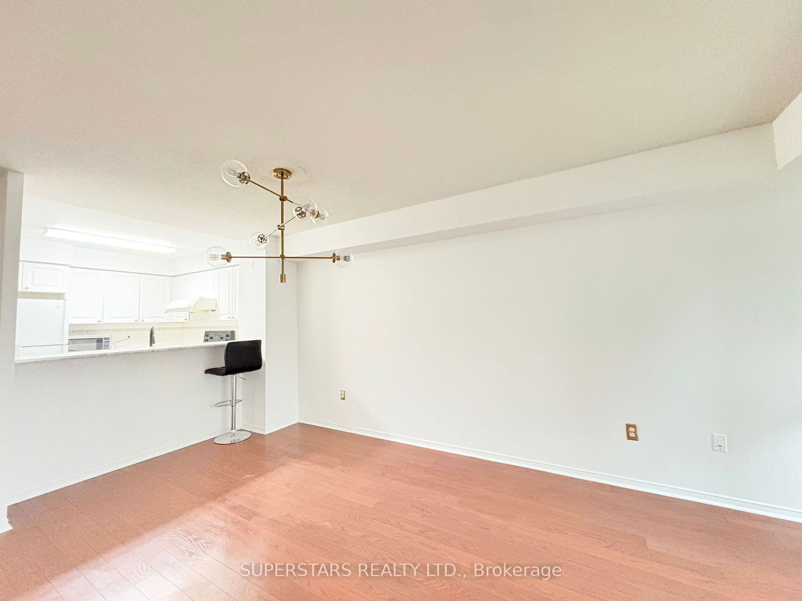 8 Pemberton Ave, unit 1005 for rent