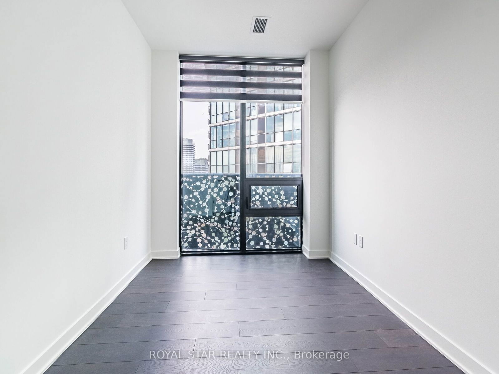 55 Charles St E, unit 3906 for rent