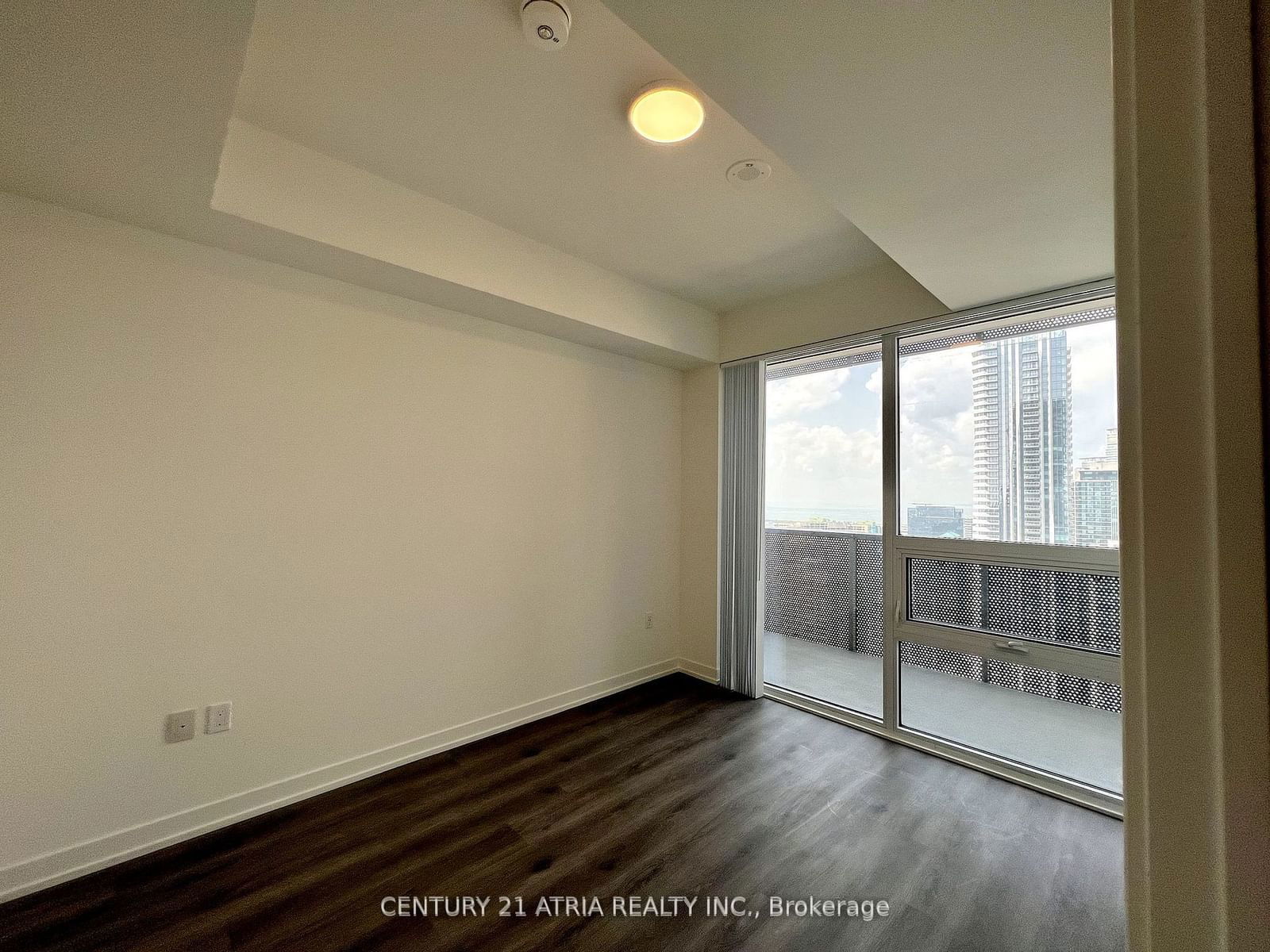 138 Downes St, unit 5210 for rent