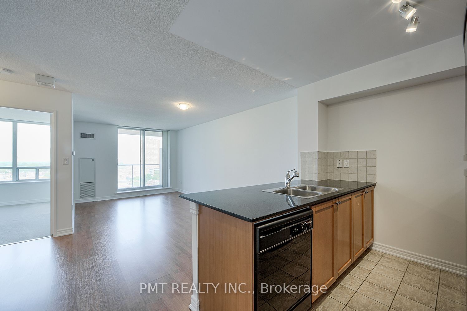 1369 Bloor St W, unit 1307 for rent