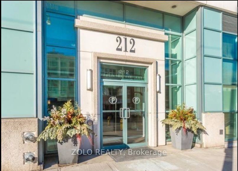 212 Eglinton Ave E, unit 811 for rent