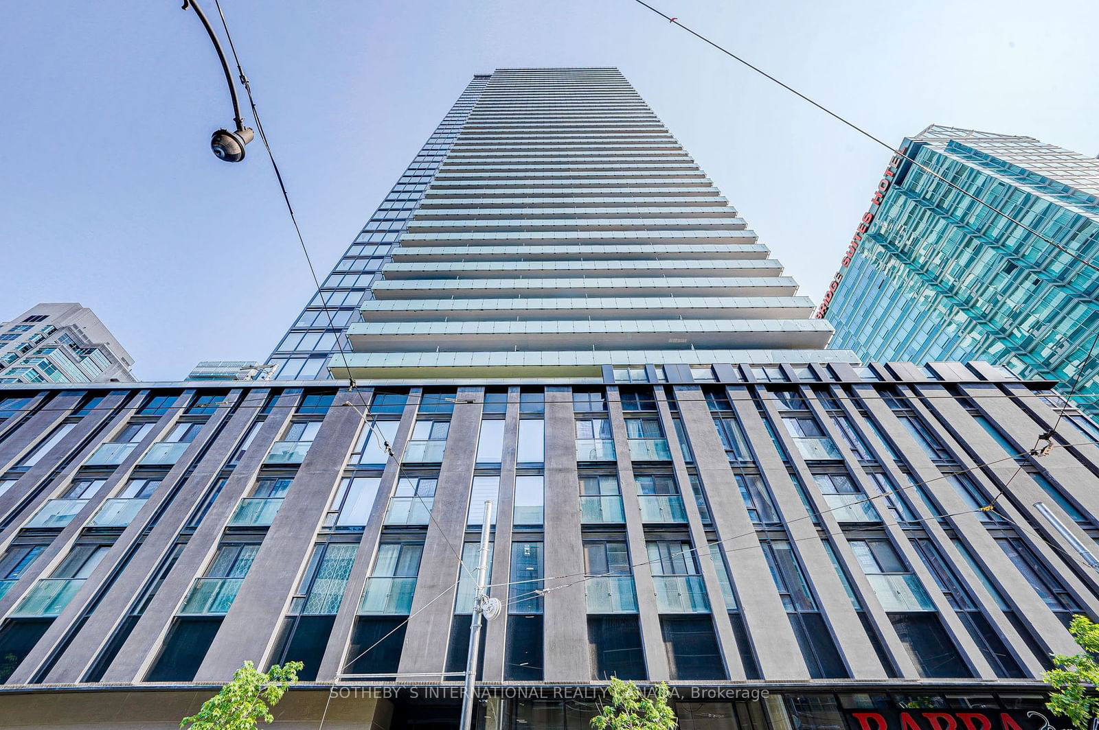 25 Richmond St E, unit 402 for rent