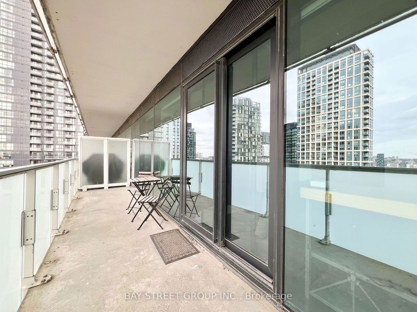 11 Charlotte St, unit 2805 for rent