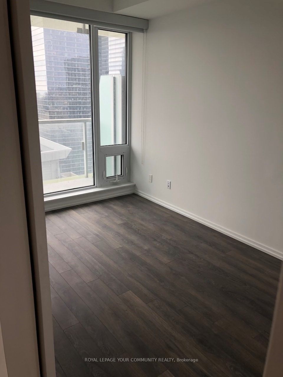 197 Yonge St, unit 3007 for rent