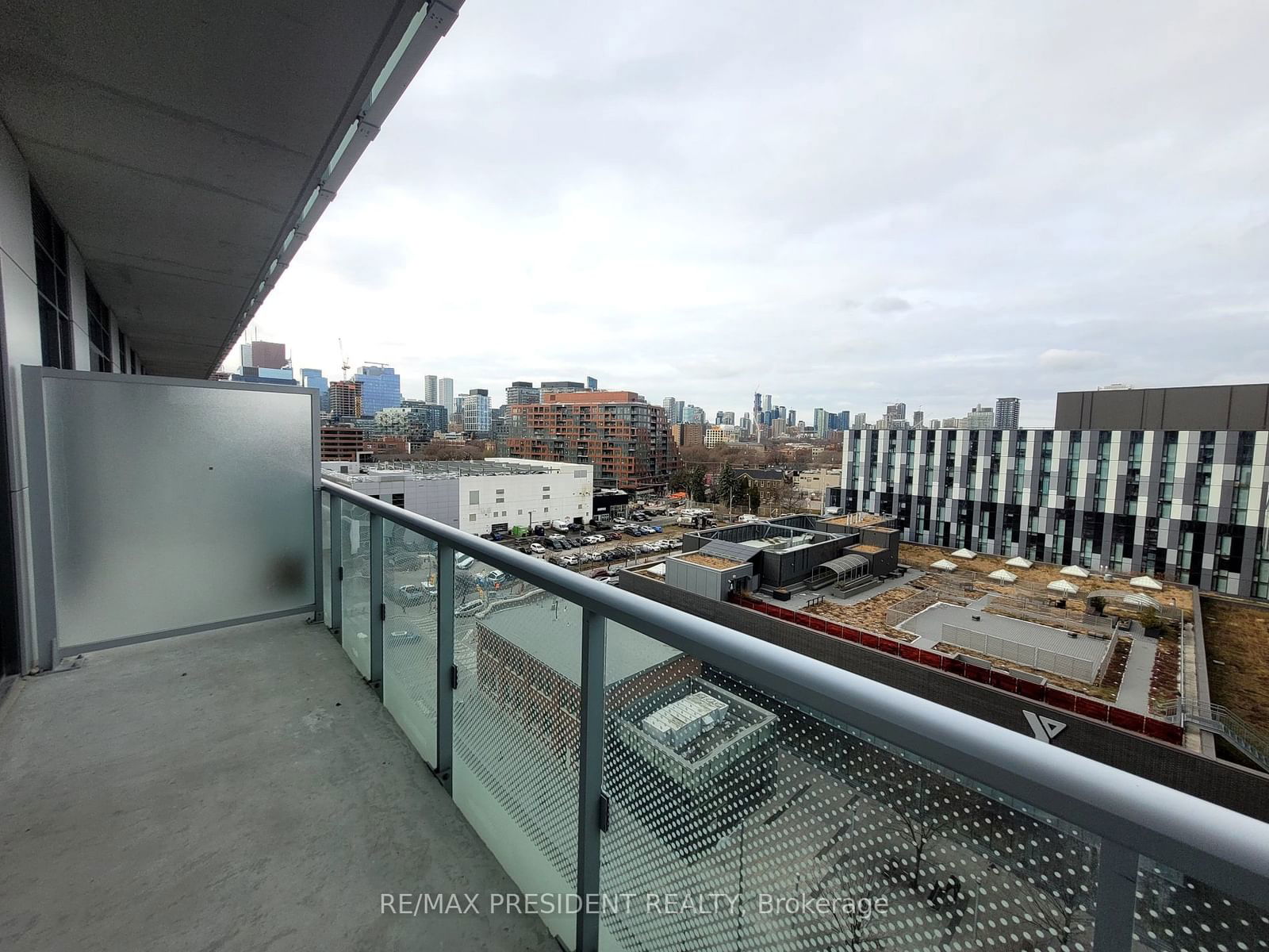 425 Front St E, unit 901 for rent