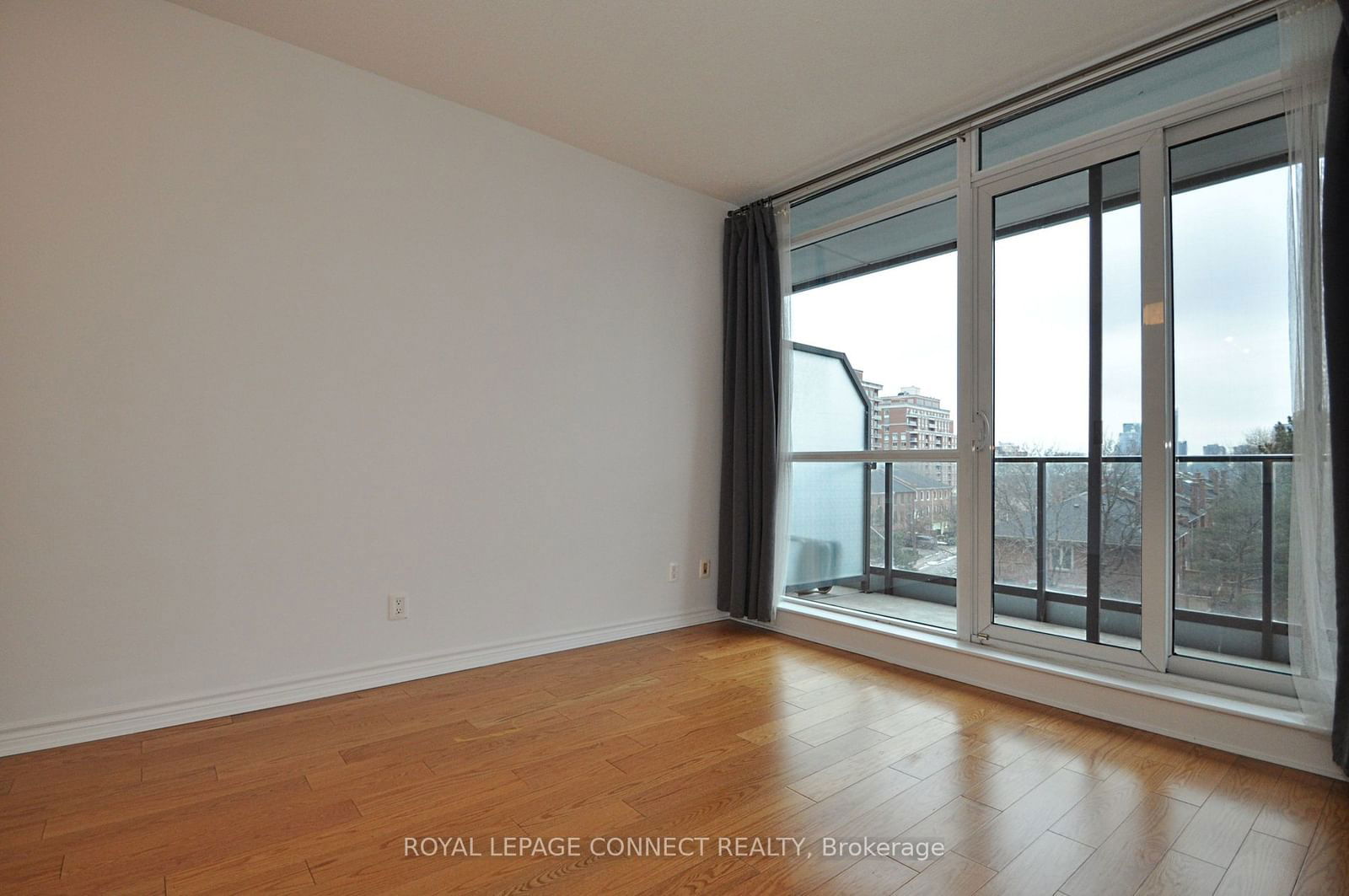 2885 Bayview Ave, unit 419 for rent