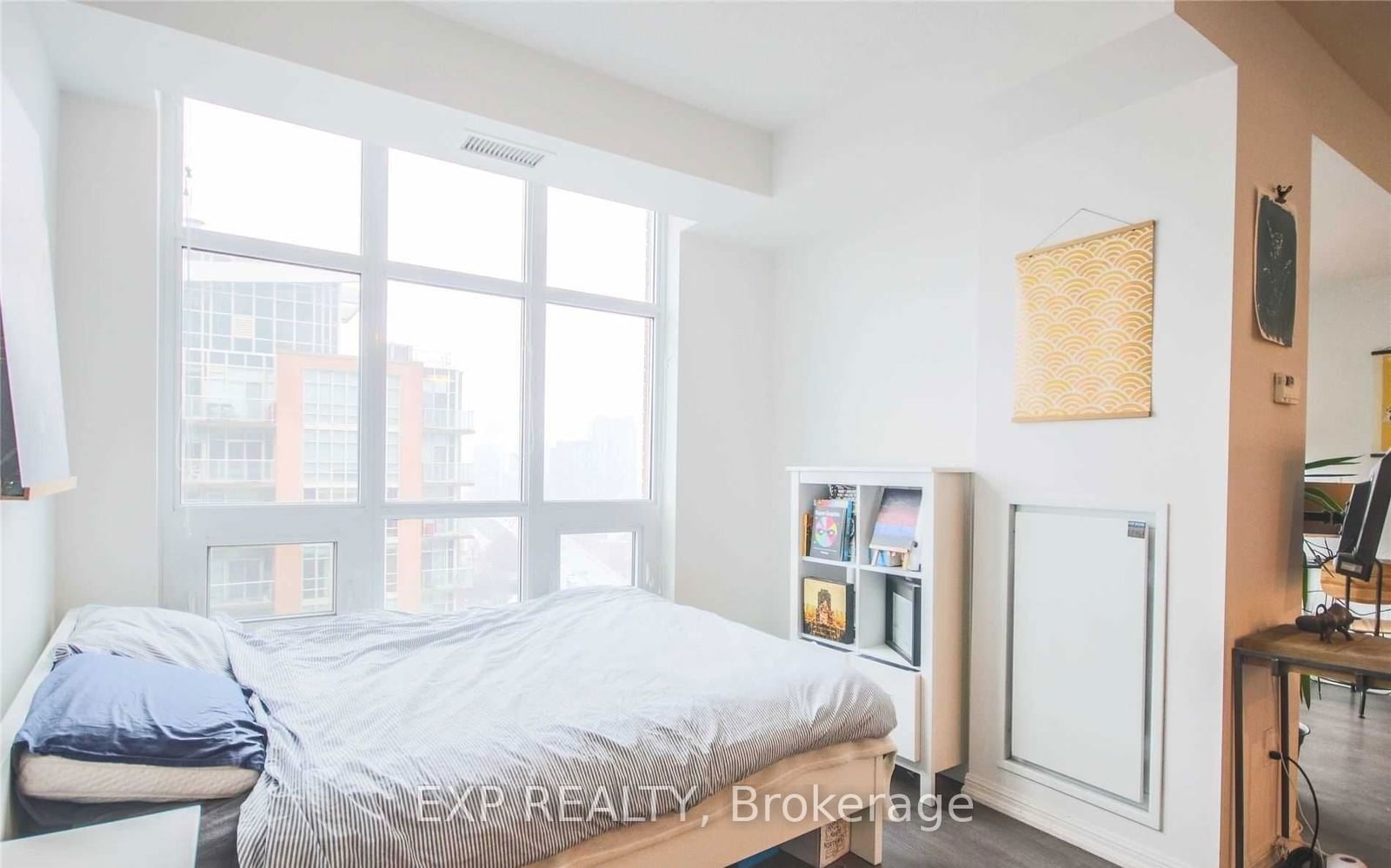 75 East Liberty St, unit 2202 for rent