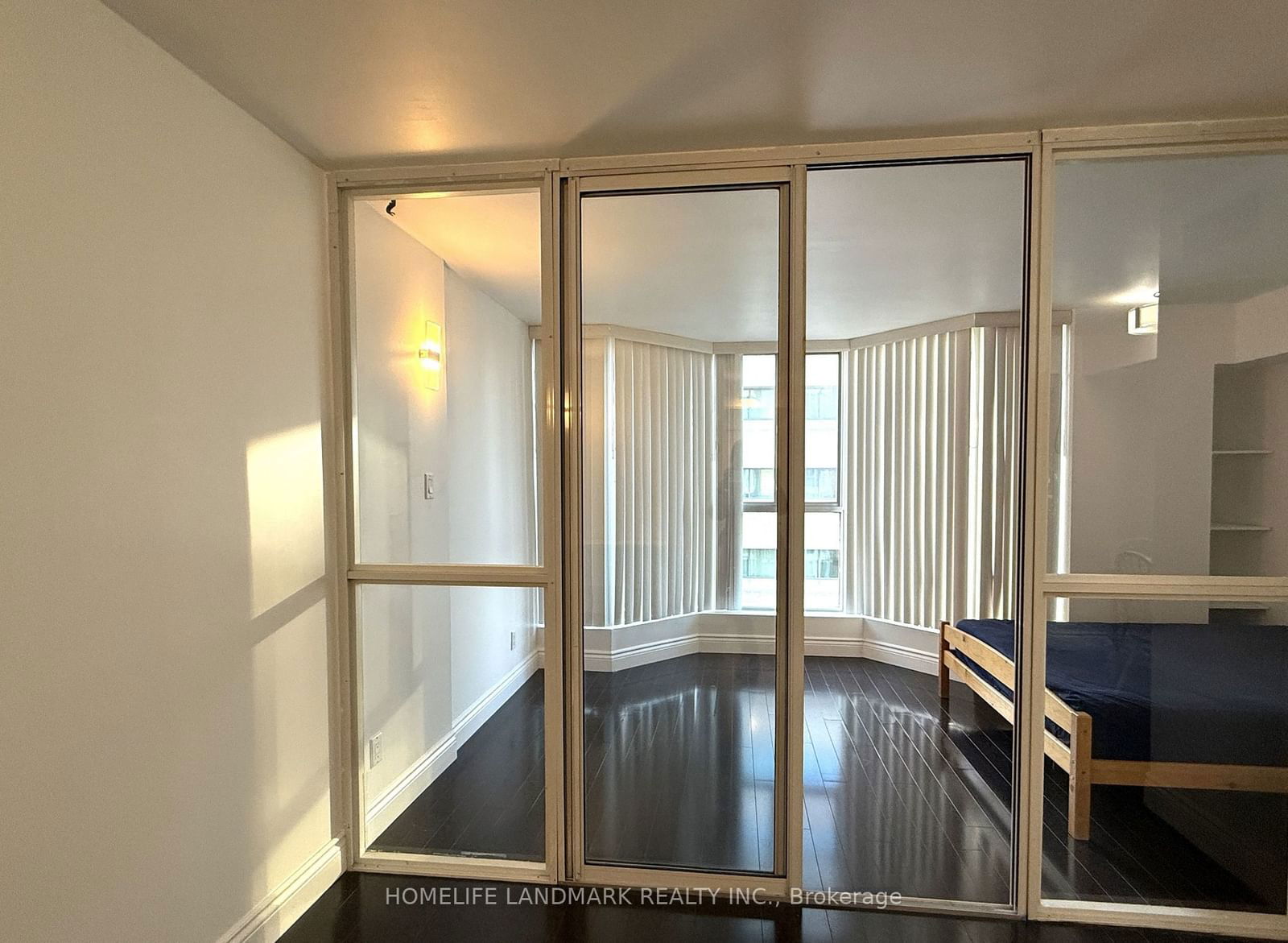 55 Centre Ave, unit 2104 for rent