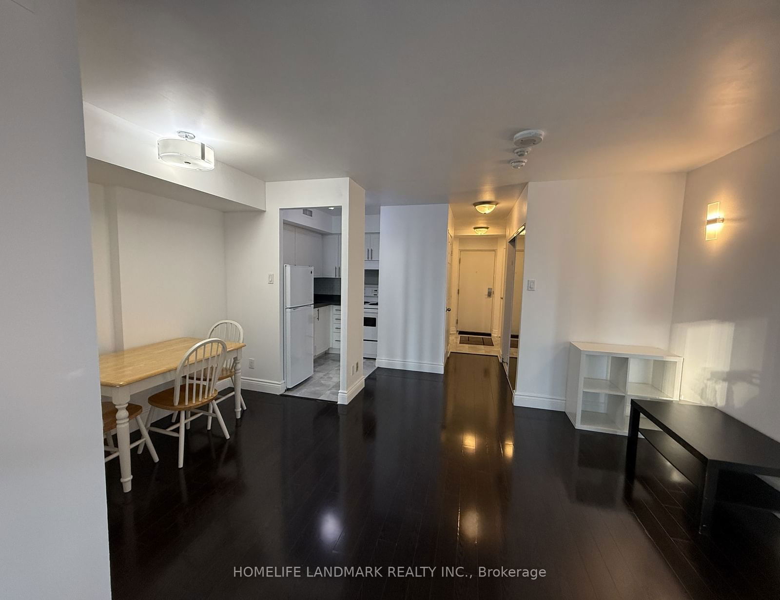 55 Centre Ave, unit 2104 for rent