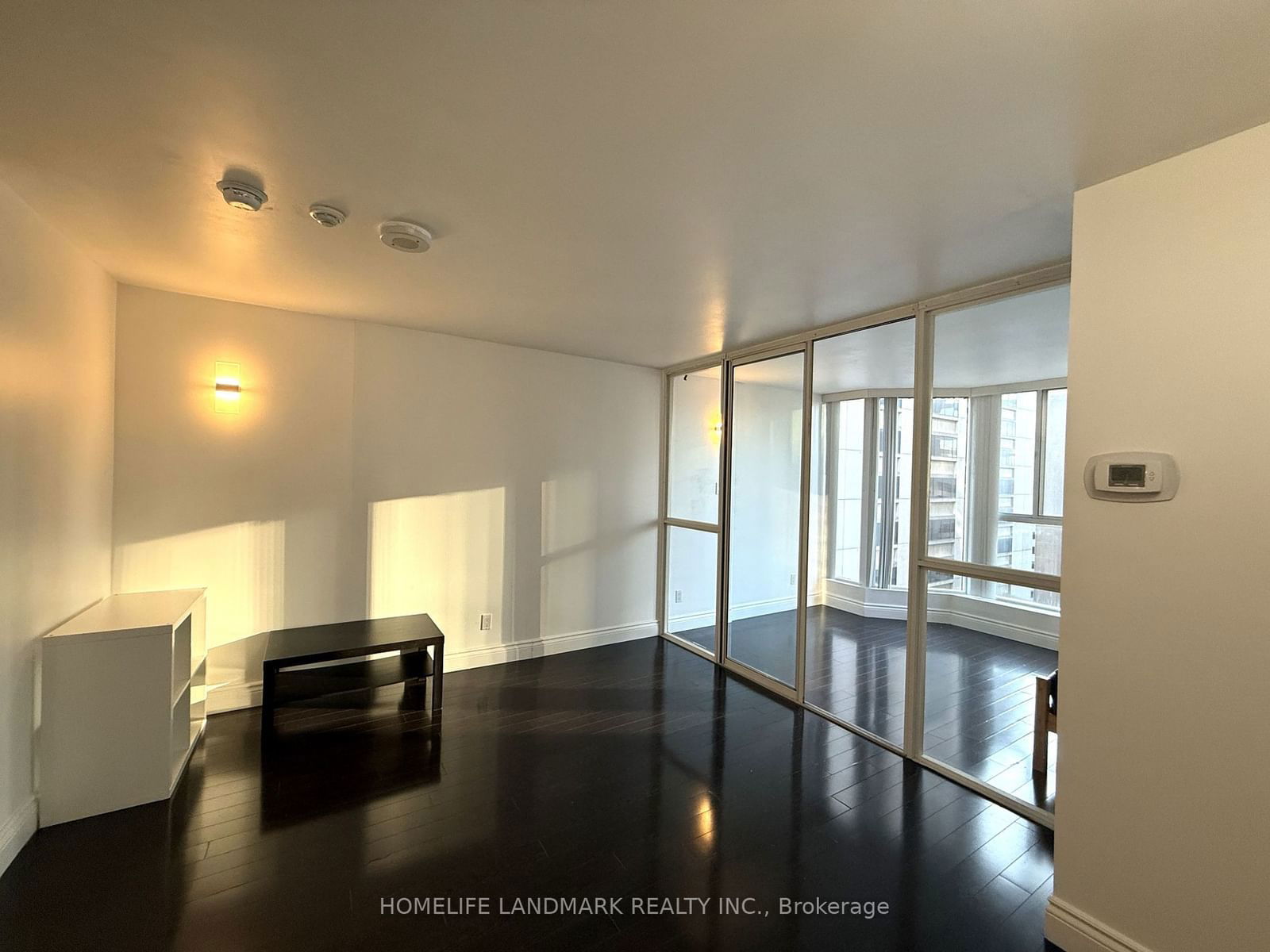 55 Centre Ave, unit 2104 for rent