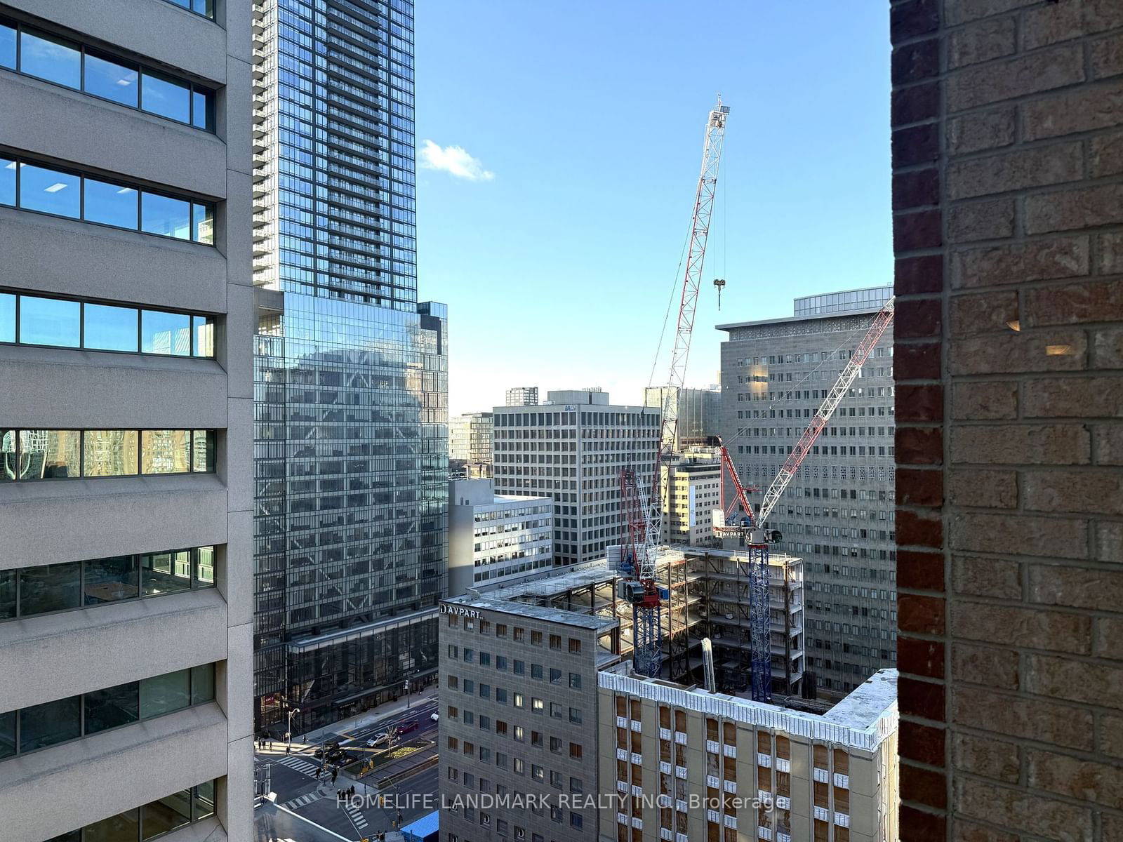 55 Centre Ave, unit 2104 for rent