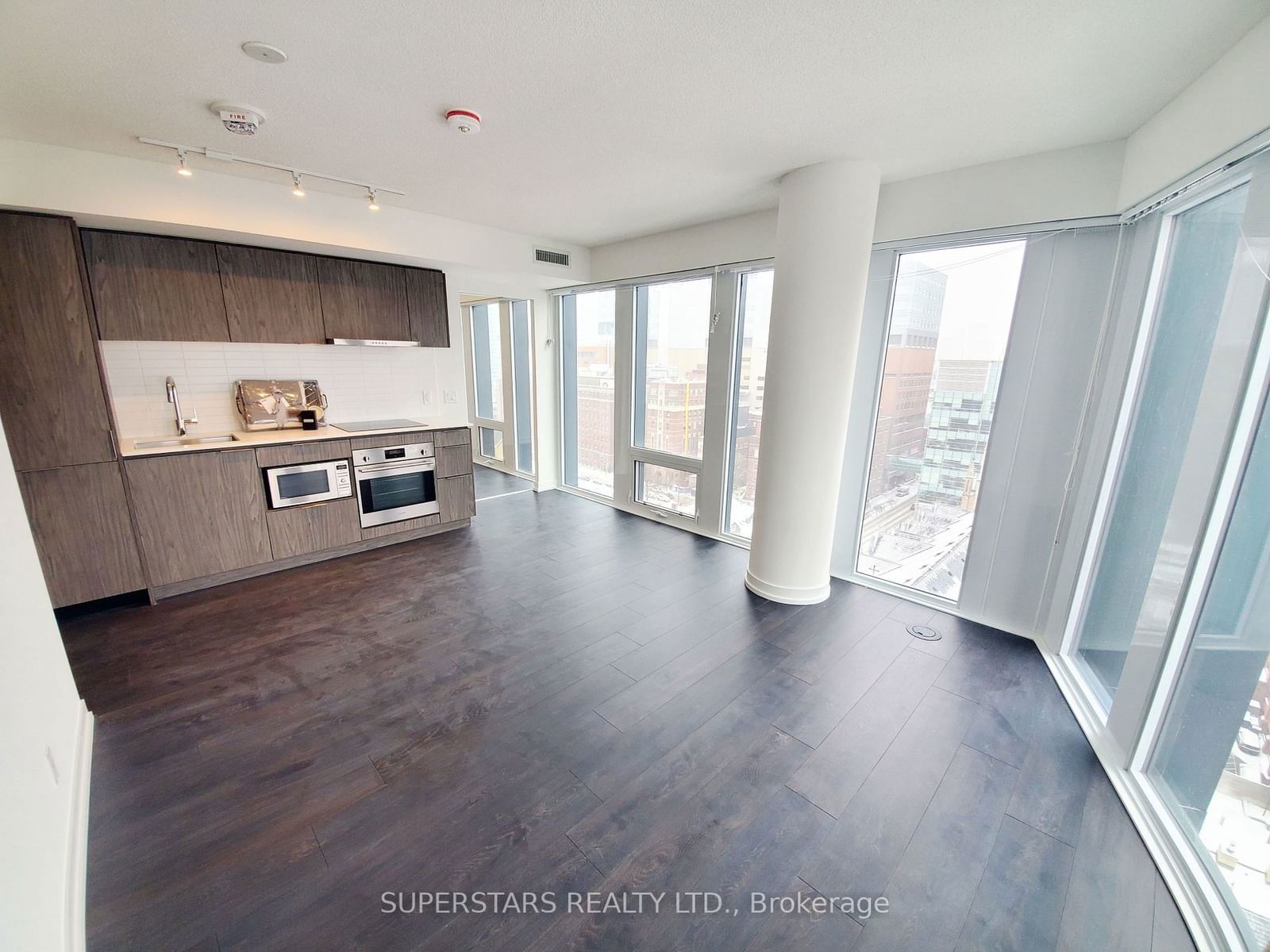 60 Shuter St, unit 1708 for rent