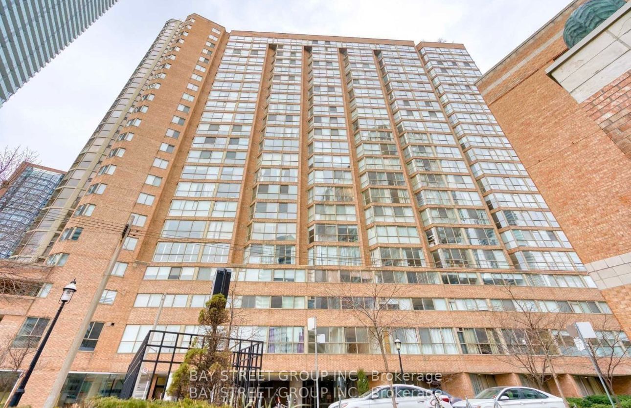 1055 Bay St, unit 616 for rent