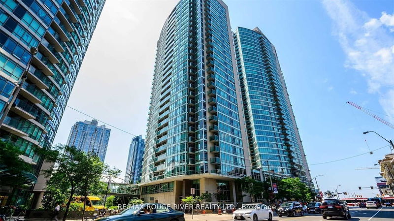 381 Front St W, unit 809 for rent